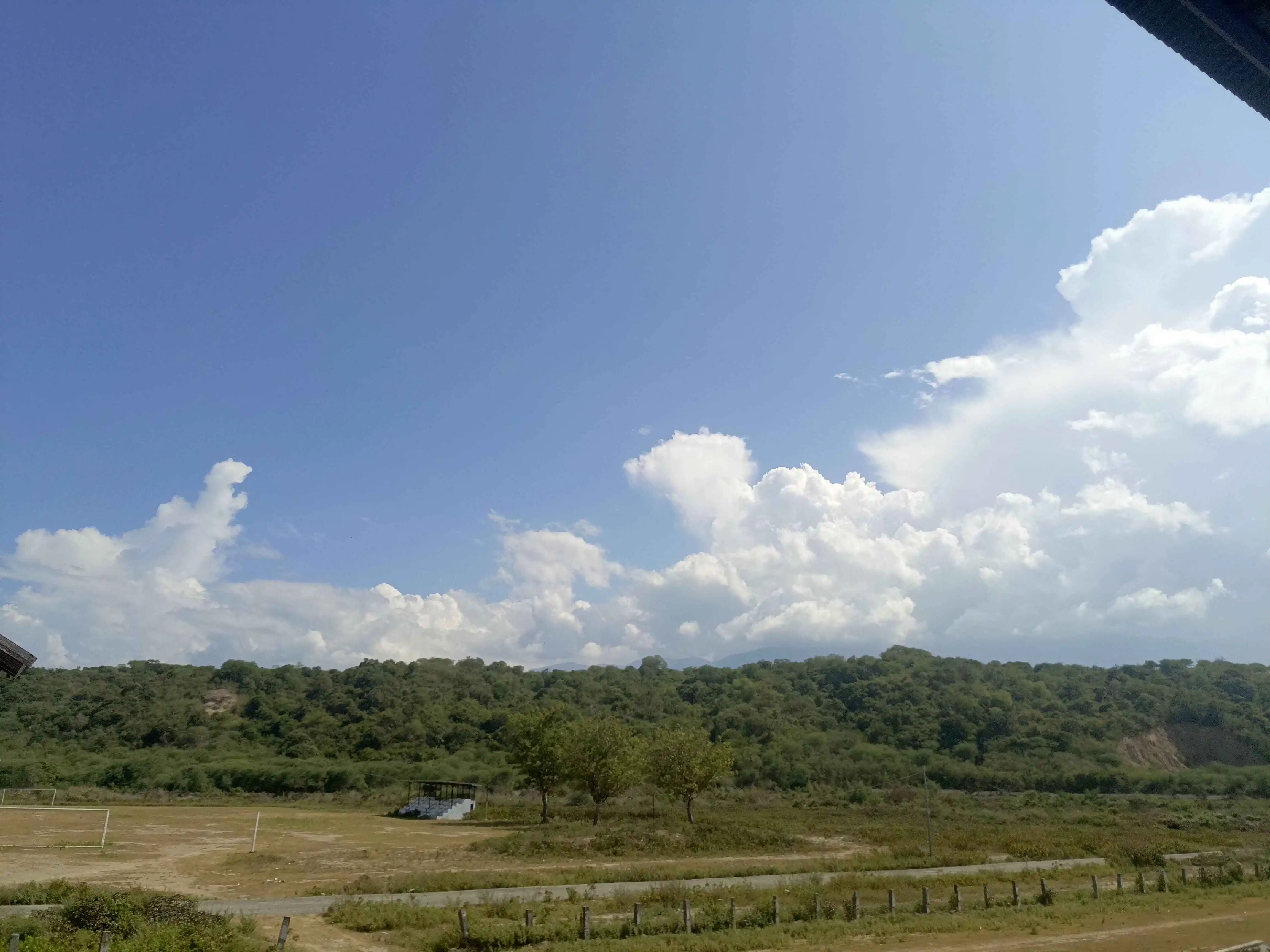Pemandangan Desa Bora